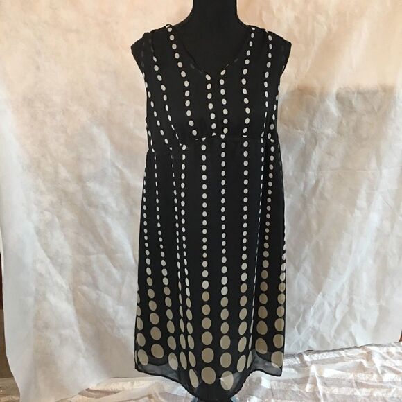 Apt 9 size 6 easy care dress beige black polka dot - Picture 4 of 5